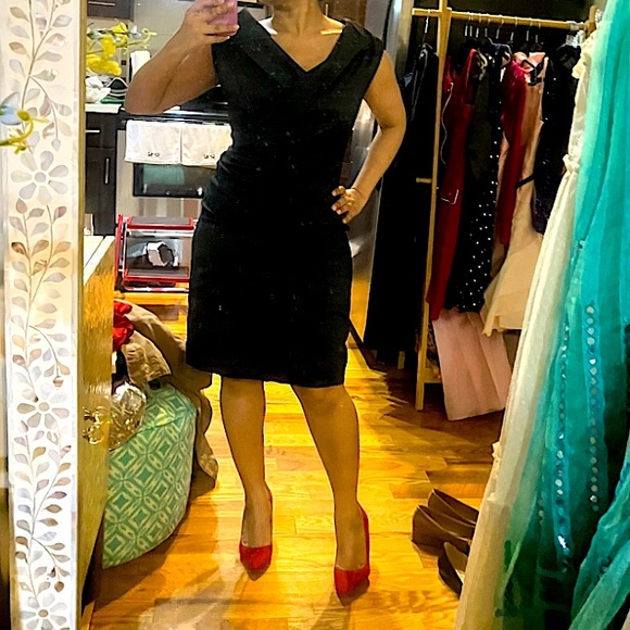 Talbot Runhof architectural LBD - excellent condition size M